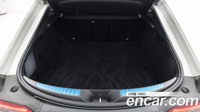 Mercedes-Benz AMG GT 2025 thumb 2