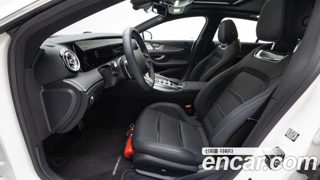 Mercedes-Benz AMG GT 2025 thumb 3