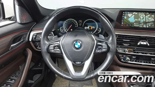 BMW 5 серии 2017 thumb 9