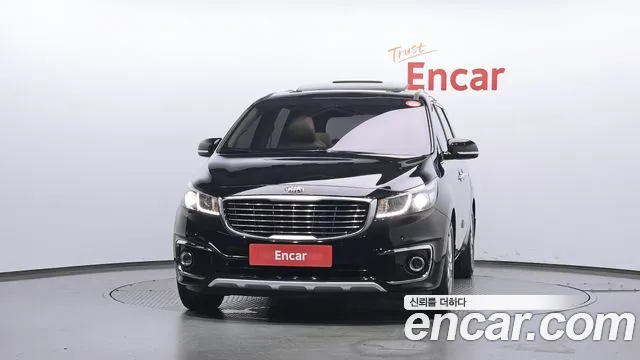 Kia Carnival 2015 thumb 12