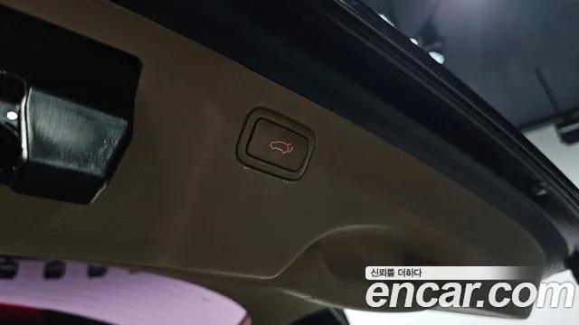 Kia Carnival 2015 thumb 4