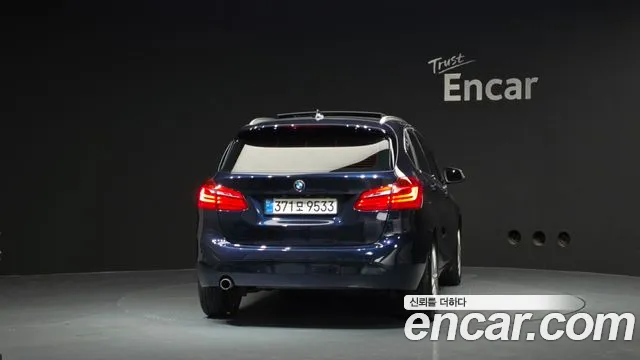 BMW 2 серии Active Tourer 2017 thumb 7