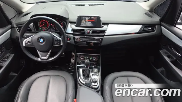 BMW 2 серии Active Tourer 2017 thumb 8