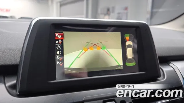 BMW 2 серии Active Tourer 2017 thumb 11