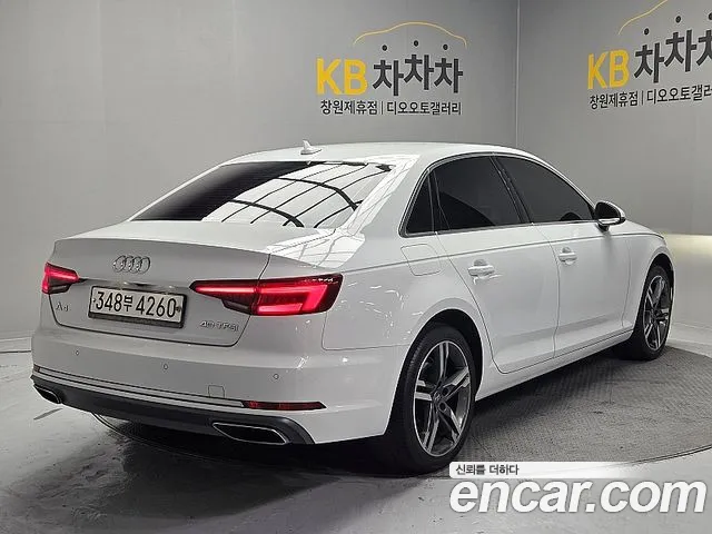 Audi A4 2019 thumb 5