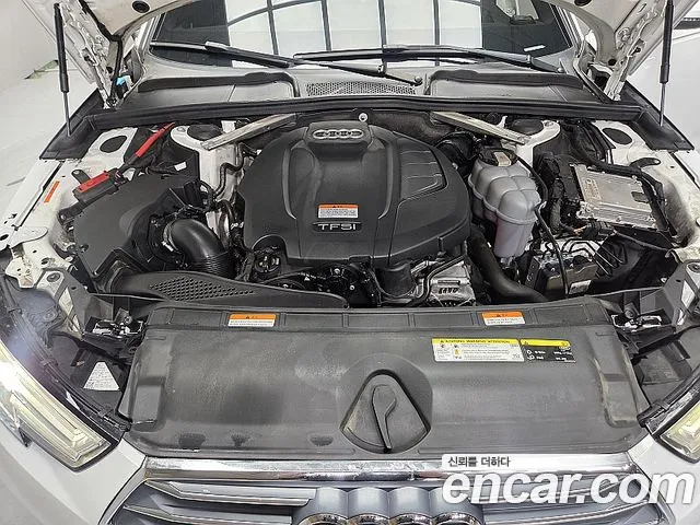 Audi A4 2019 thumb 10