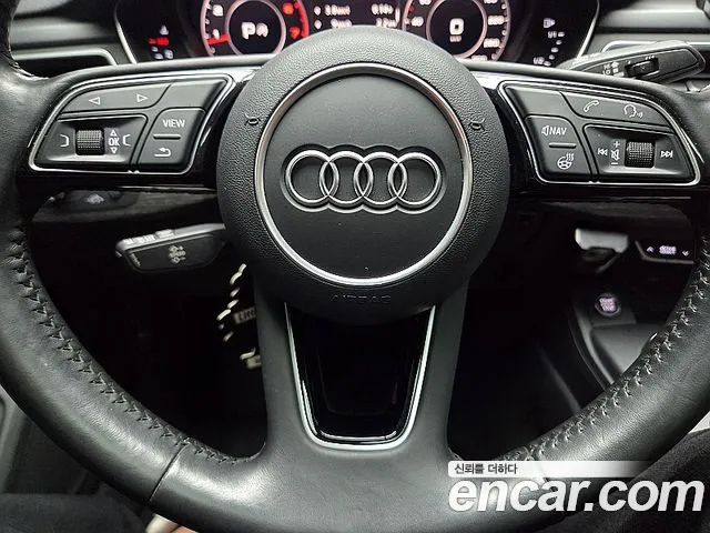 Audi A4 2019 thumb 4