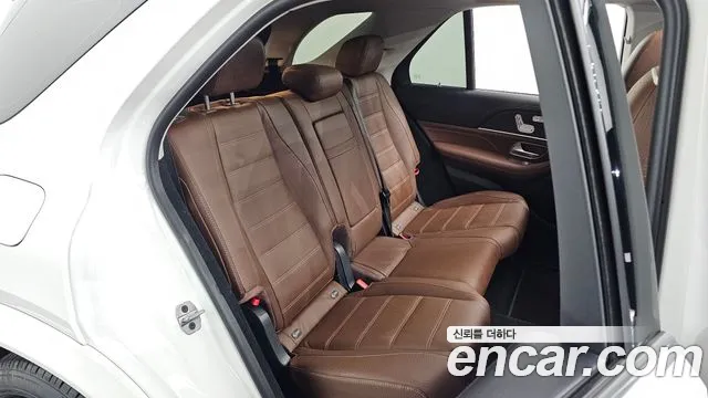 Mercedes-Benz E-Класс 2023 thumb 3