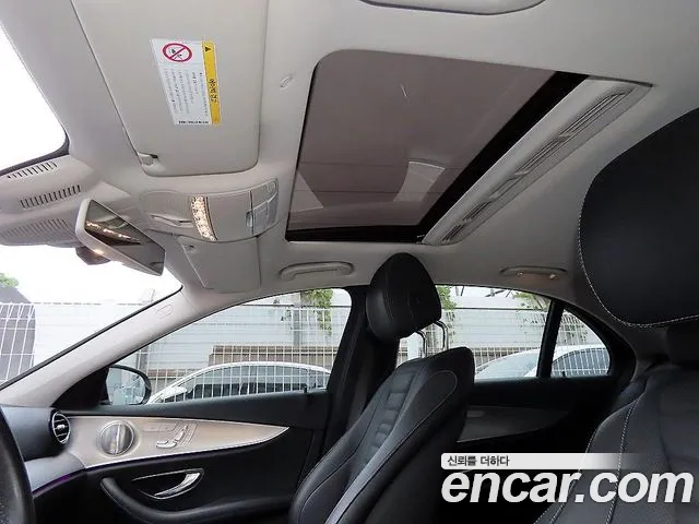Mercedes-Benz E-Class 2018 thumb 8