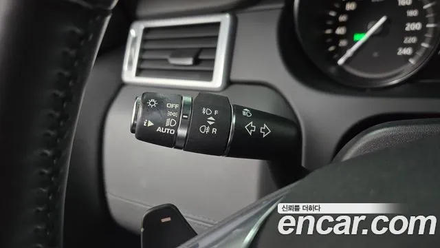 Land Rover Discovery Sport 2017 thumb 2