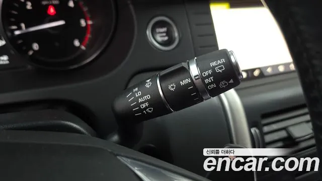 Land Rover Discovery Sport 2017 thumb 9