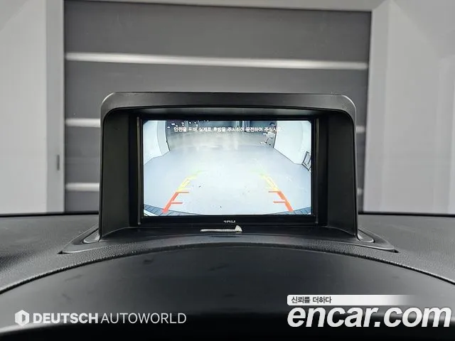 Hyundai Staria 2018 thumb 12