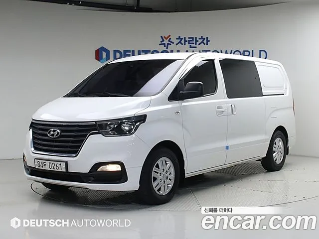 Hyundai Staria 2018 thumb 4