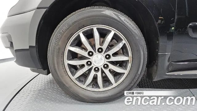 Kia Canival 2012 thumb 10