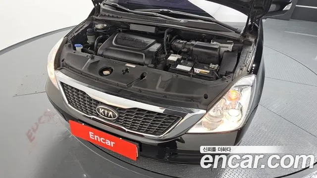 Kia Canival 2012 thumb 11