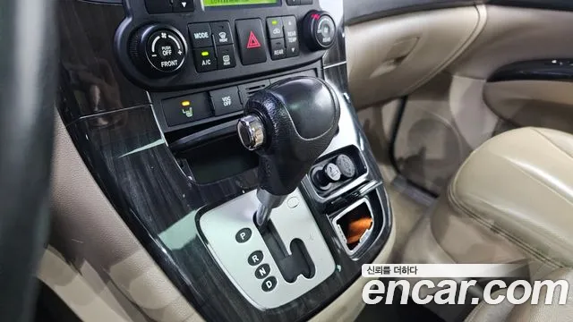 Kia Canival 2012 thumb 12