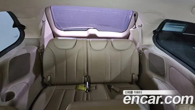 Kia Canival 2012 thumb 5