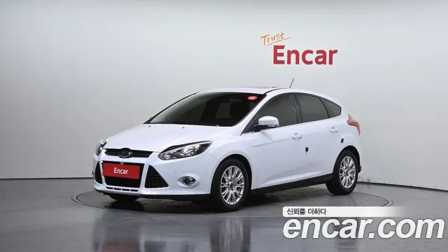 Ford Focus 2015 thumb 12