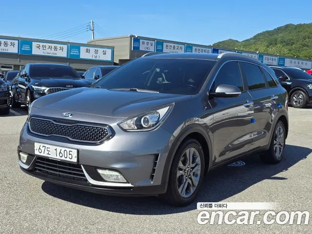 Kia Niro 2016 thumb 9