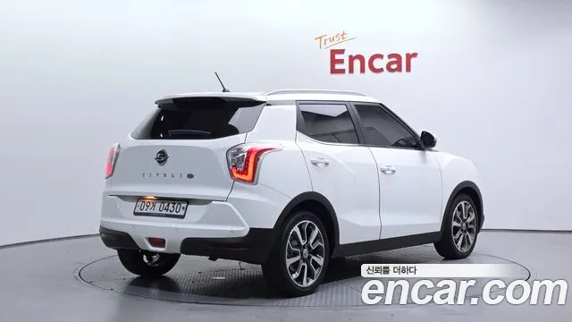 KGM Tivoli 2016 thumb 11
