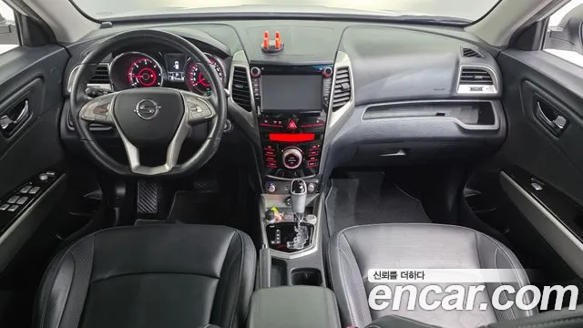 KGM Tivoli 2016 thumb 3