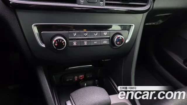 Kia K5 2016 thumb 12