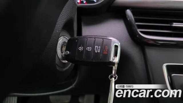Kia K5 2016 thumb 4