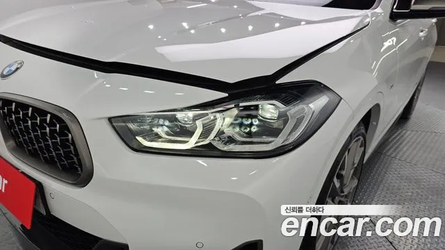 BMW X2 2022 thumb 3