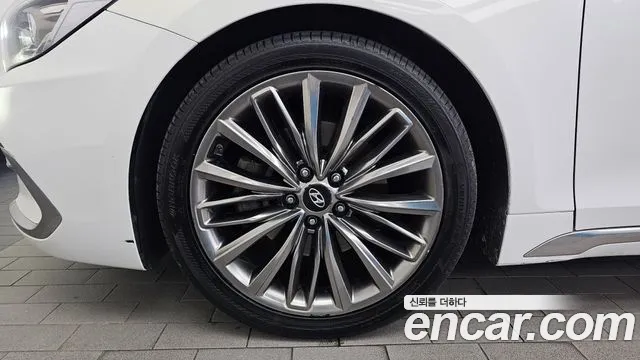 Hyundai Grandeur 2017 thumb 8