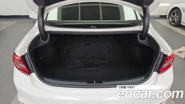 Hyundai Grandeur 2017 thumb 5