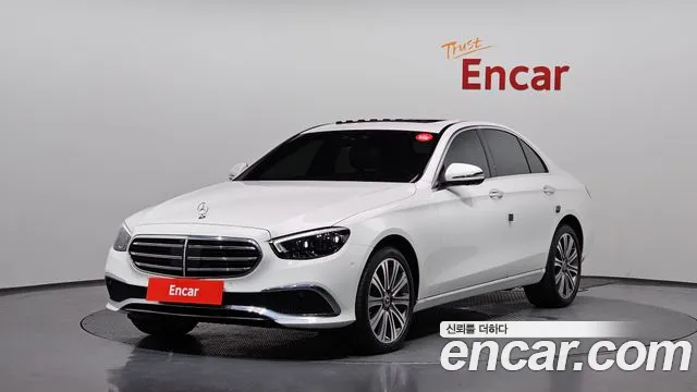 Mercedes-Benz E-Class 2022 thumb 12