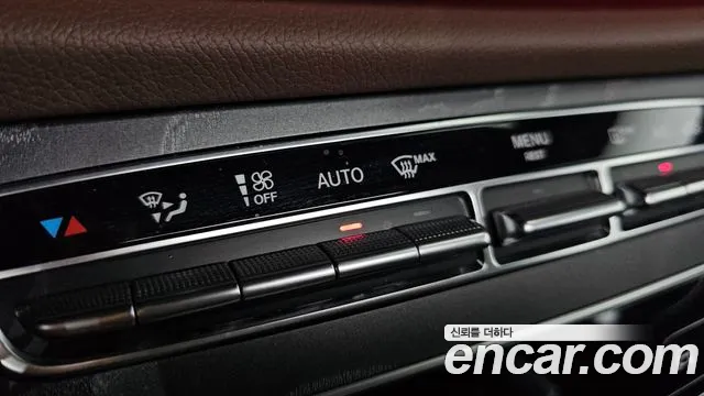 Mercedes-Benz E-Class 2022 thumb 11