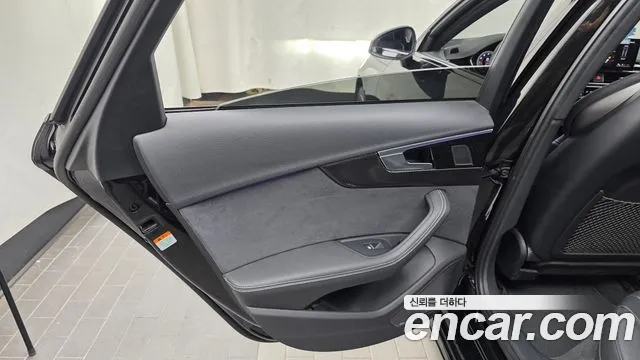 Audi S4 2022 thumb 2