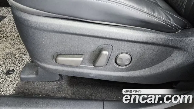 Hyundai Santa Fe 2019 thumb 5