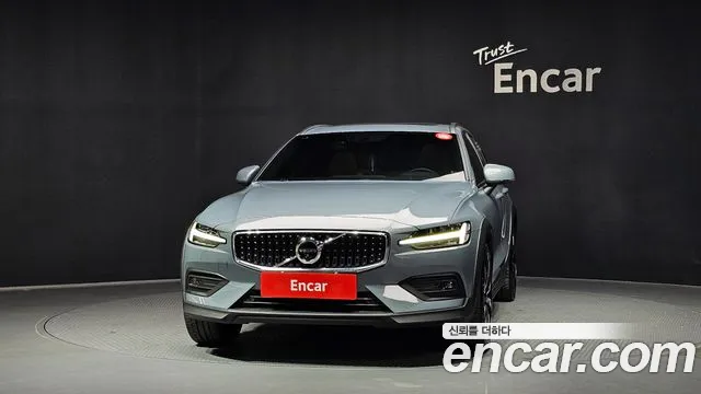 Volvo V60 Cross Country 2022 thumb 7