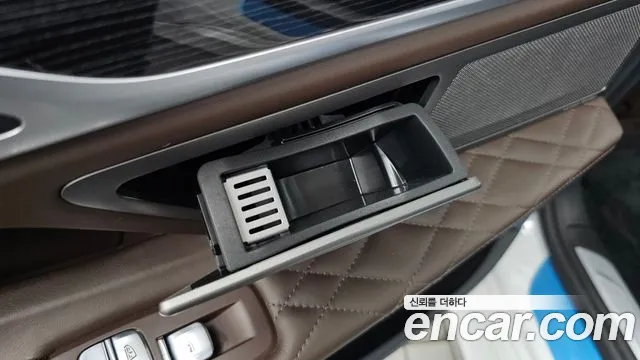 BMW 7 серии 2021 thumb 10