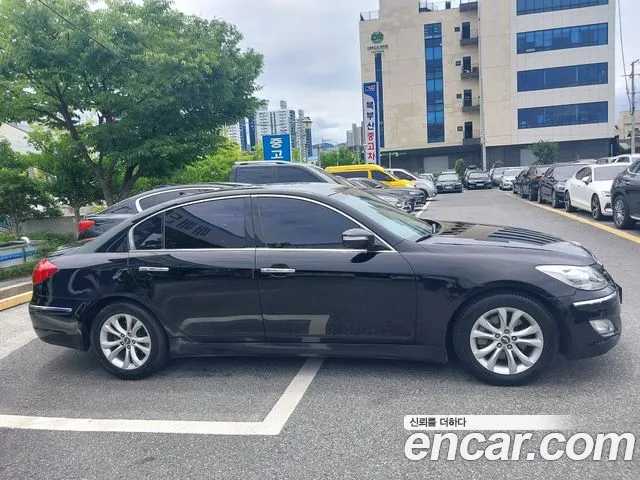 Hyundai Genesis 2013 thumb 5
