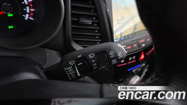 KGM Tivoli Air 2017 thumb 10