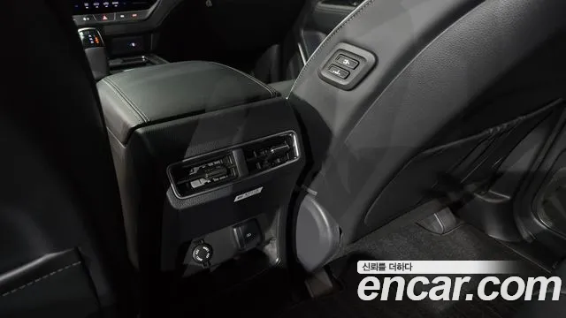 KGM Rexton 2025 thumb 2