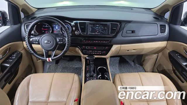 Kia Carnival 2018 thumb 11