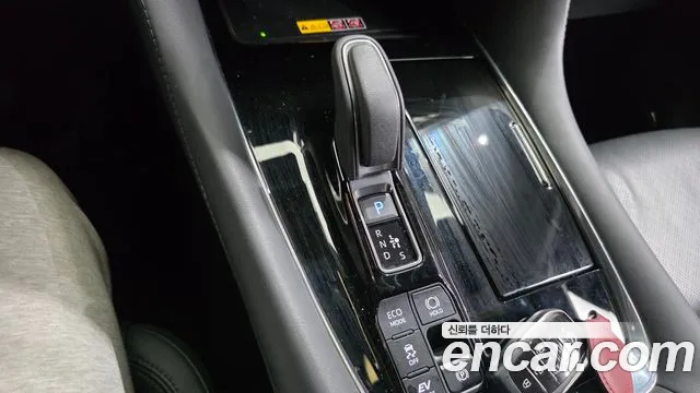Toyota Alphard 2024 thumb 10