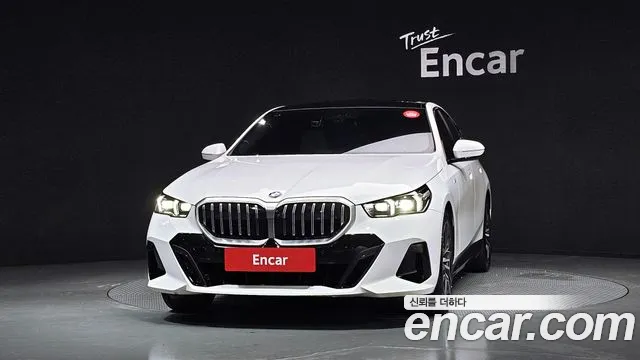 BMW 5 серии 2024 thumb 9