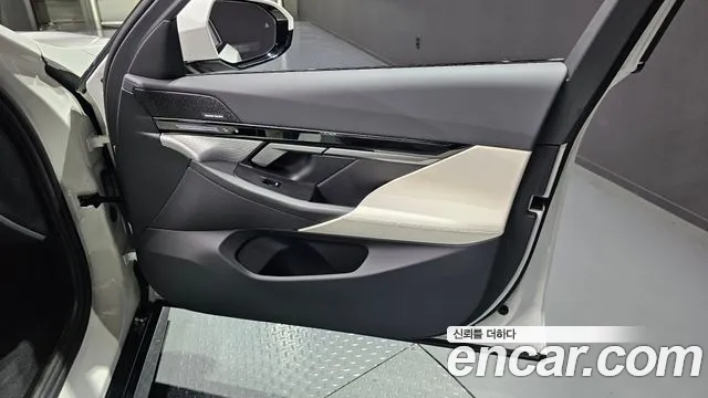BMW 5 серии 2024 thumb 2