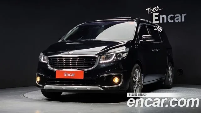 Kia Carnival 2015 thumb 10