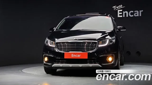 Kia Carnival 2015 thumb 5