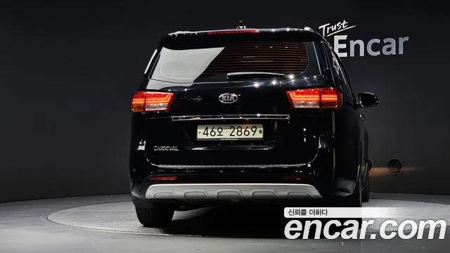 Kia Carnival 2015 thumb 3