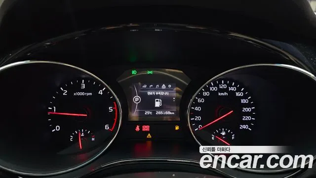 Kia Carnival 2015 thumb 12