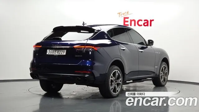 Maserati Levante 2020 thumb 8