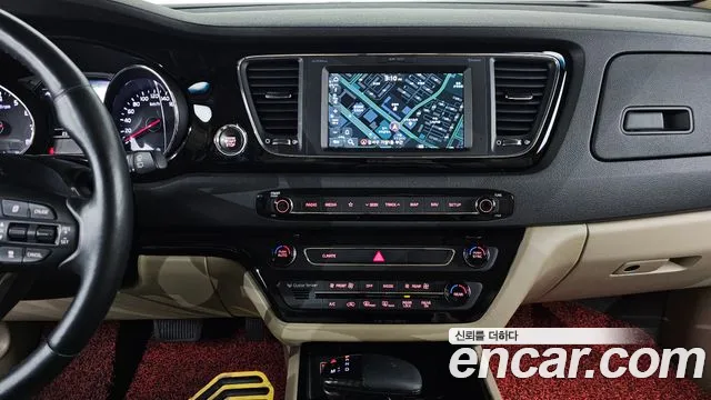 Kia Carnival 2018 thumb 6