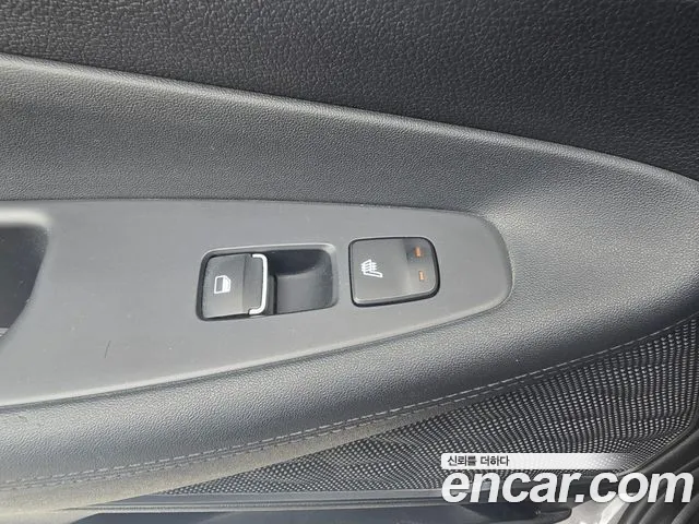 Hyundai Santa Fe 2018 thumb 12
